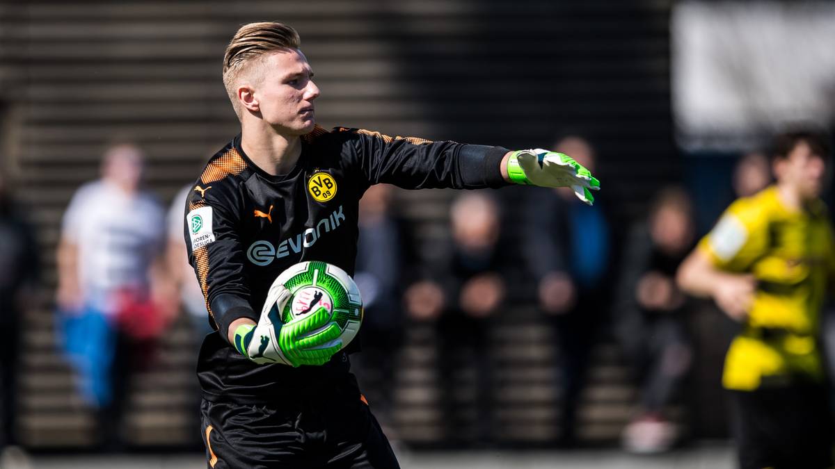 LUCA UNBEHAUN: Der 18-Jährige gilt als großes Torwart-Talent und unterschrieb erst vor kurzem einen langfristigen Profivertrag bis 2022. Reiste bereits im Sommer mit den Profis ins Trainingslager und saß einmal im DFB-Pokal auf der Bank. Nach einer Knie-OP ist die Saison für ihn allerdings bereits vorzeitig beendet
