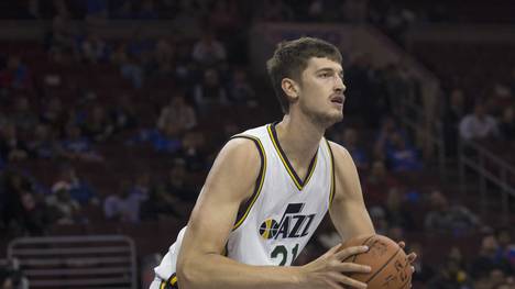 Tibor Pleiss im Trikot der Jazz