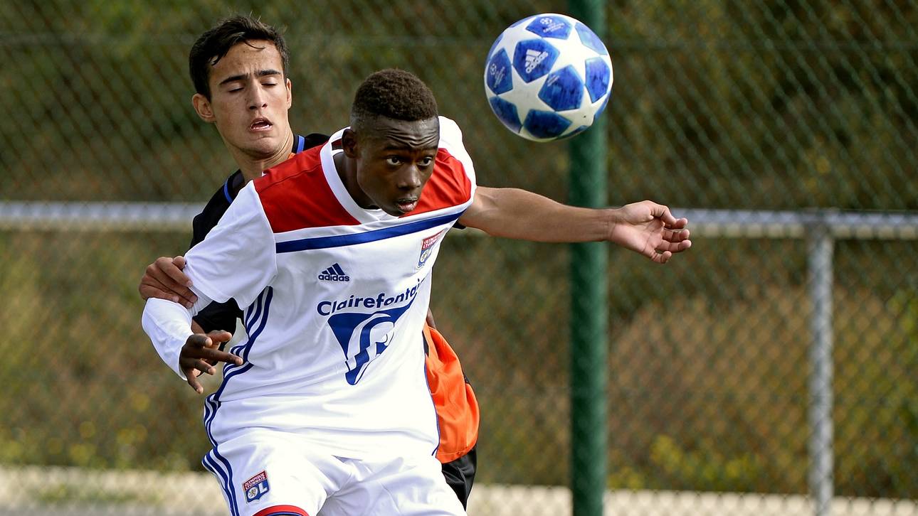 Buhlt Bayern um Lyon-Juwel?