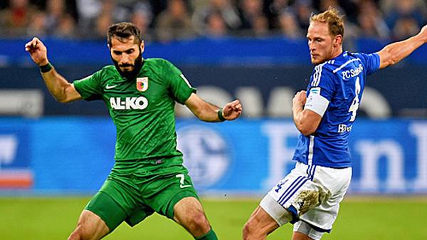 Am Freitagabend ist Halil Altintop (l.) mit dem FC Augsburg bei seinem Ex-Klub Schalke 04 zu Gast. SPORT1 zeigt die Bilder des 10. Spieltags