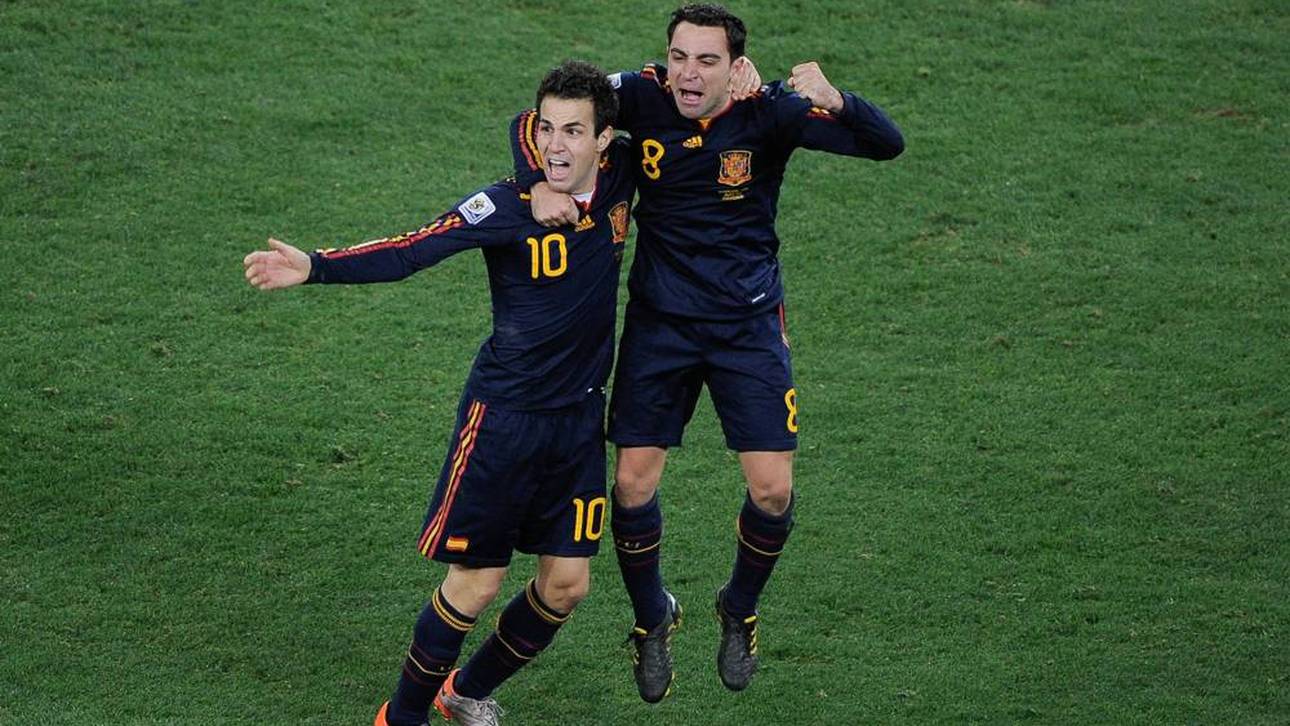 Cesc Fàbregas (li.) war entscheidend am Siegtreffer im WM-Finale 2010 beteiligt
