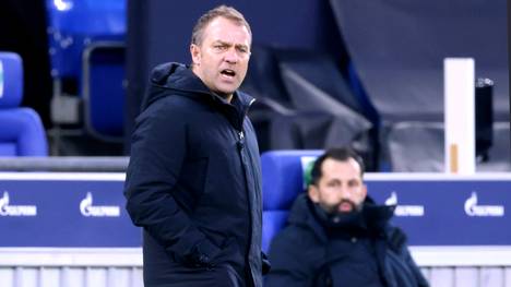 Der Bayern-Coach lässt in seinen Antworten zu den Themen Nübel und Boateng subtile Kritik am Sportvorstand durchklingen.