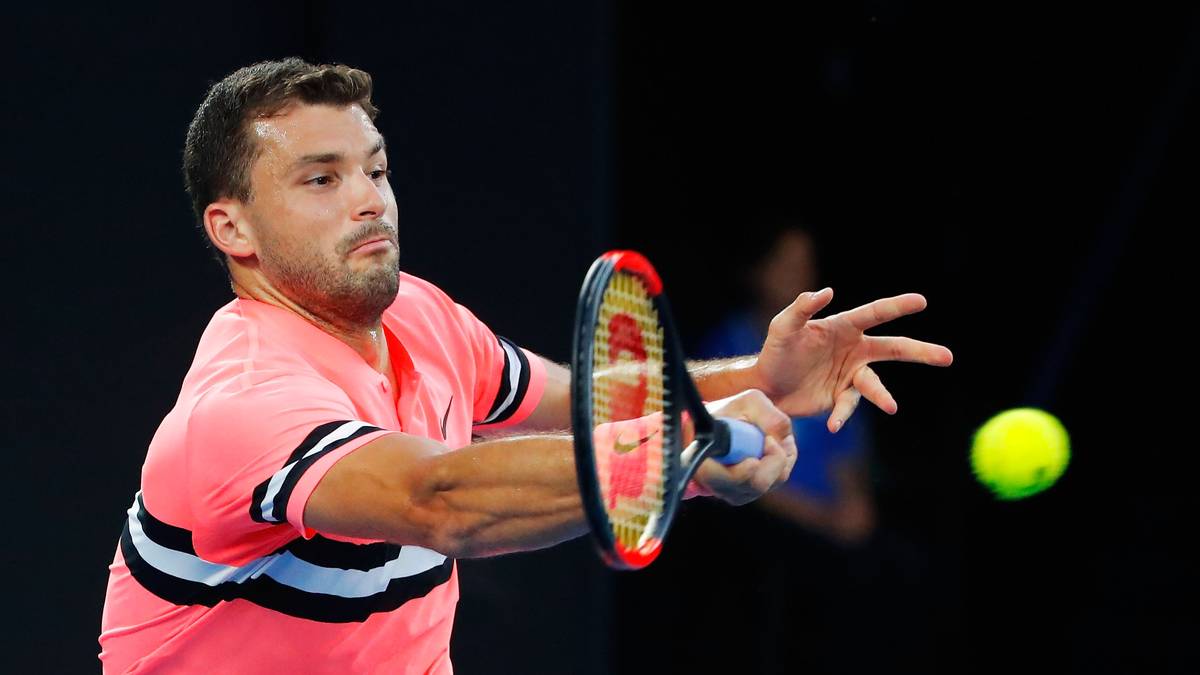 Nicht nur Superstar Rafael Nadal versucht sich in Melbourne in einem rosa Outfit. Auch der Bulgare Grigor Dimitrov setzt auf einen ähnlichen Farbton