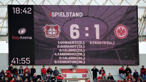 Eintracht Frankfurt musste in der ersten Halbzeit gegen Leverkusen sechs Tore hinnehmen