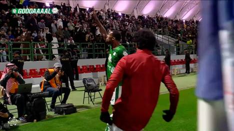 Im elften Saisonspiel in der Saudi Pro League gehen Cristiano Ronaldo, Joao Félix und Al Nassr erstmals nicht als Sieger vom Feld - und das, obwohl CR7 jetzt sogar schon mit dem Hintern trifft. Ein Ex-Liverpool-Star vermiest ihm allerdings die Show.