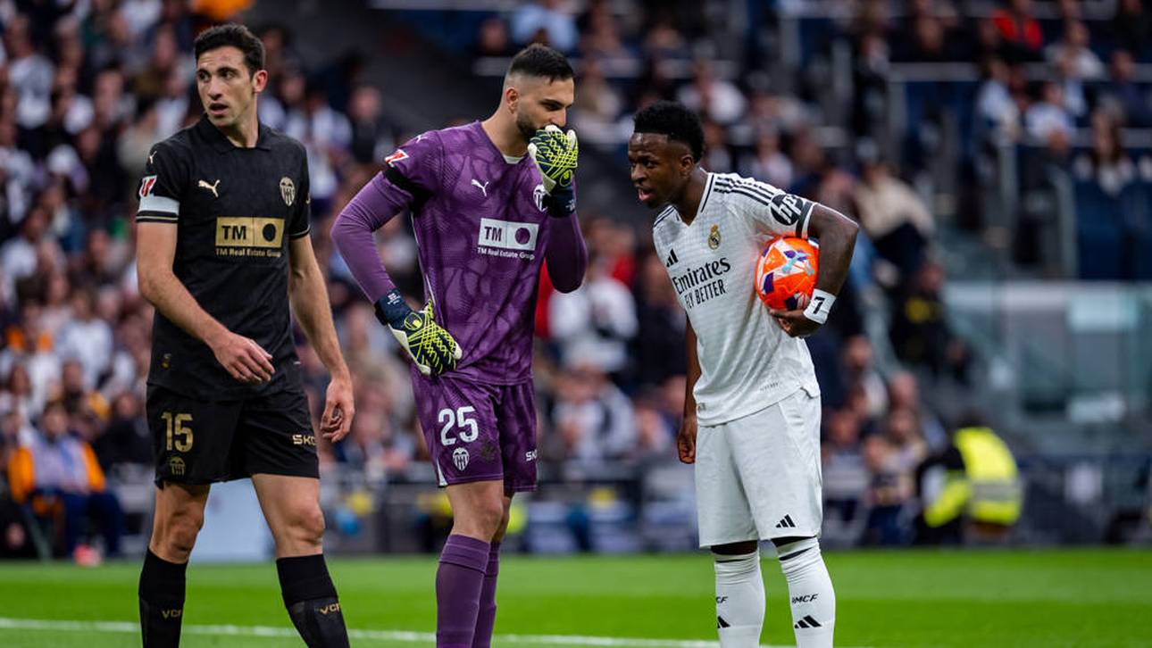 Vinícius verliert Wette auf dem Platz