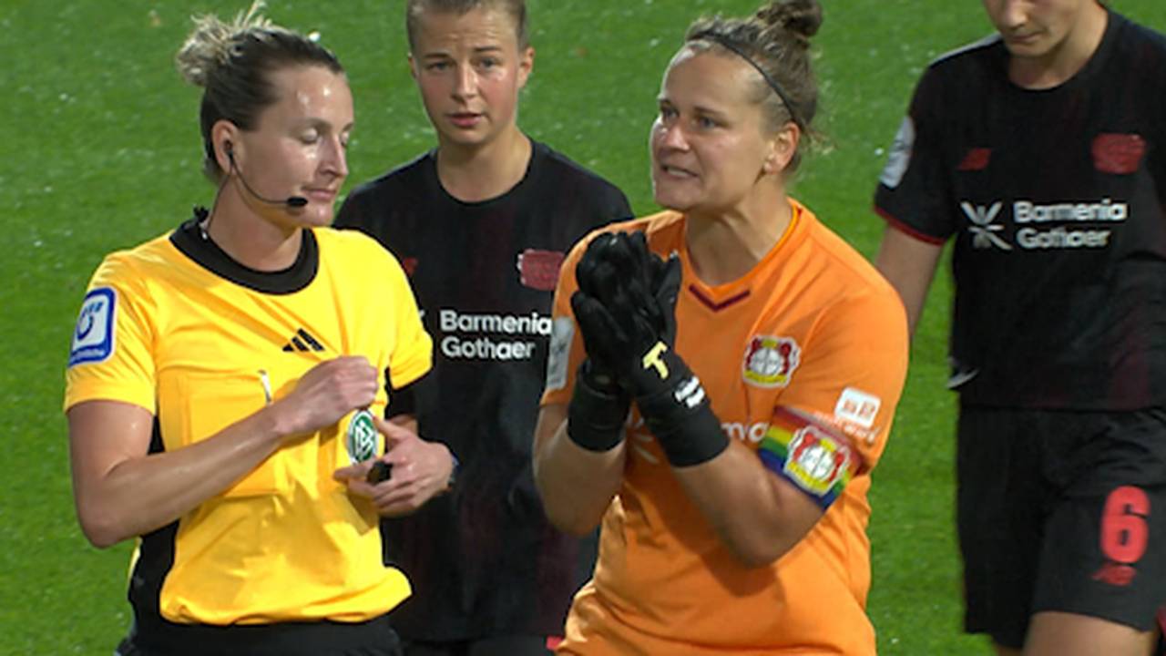 Derby-Abbruch nach Flutlicht-Panne