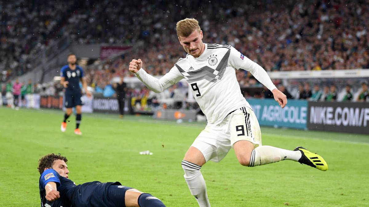 TIMO WERNER: Rotiert im Angriff immer wieder mit Müller und Reus. Arbeitet fleißig mit nach hinten. Stark im Eins gegen Eins mit scharfer Hereingabe (14.), die aber keinen Abnehmer findet. Starker Schuss von links (18.), den Areola aber hält. Bester Deutscher in Halbzeit eins. Super-Dribbling auch gegen Pavard mit Zug auf die Grundlinie, Areola hält aber erneut (57.). Werner muss dauerhaft auf dem Flügel bleiben. SPORT1-Note: 2,5