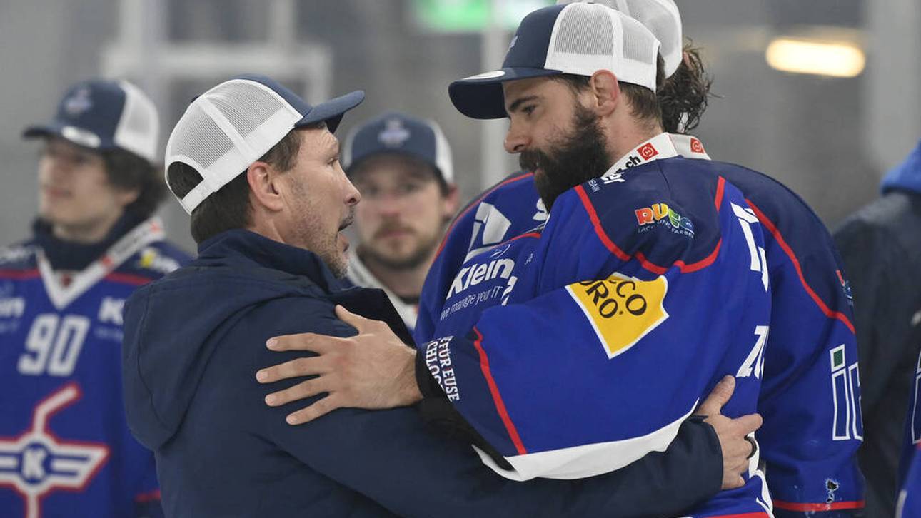Jeff Tomlinson nach dem Gewinn der Meisterschaft mit dem EHC Kloten 