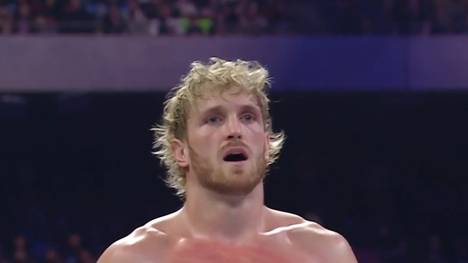 YouTube- und Kampfsport-Star Logan Paul feiert ein Überraschungs-Comeback beim WWE Royal Rumble - zusammen mit Ricochet liefert er eine atemberaubende Einlage.