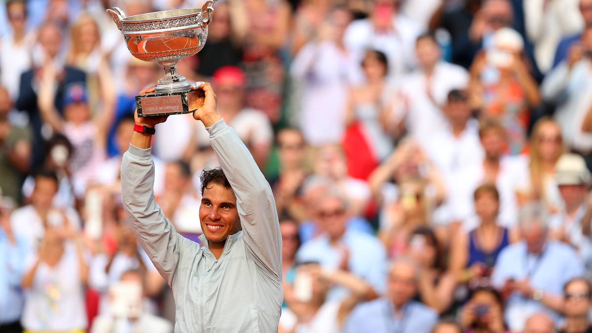 Die aktuelle Nummer vier der Weltrangliste blüht auf dem Sandplatz regelmäßig auf. Auf dem schnellen Untergrund kann Nadal, der die French Open 2016 verletzt abbrechen musste, sein Topspin-Spiel optimal durchziehen