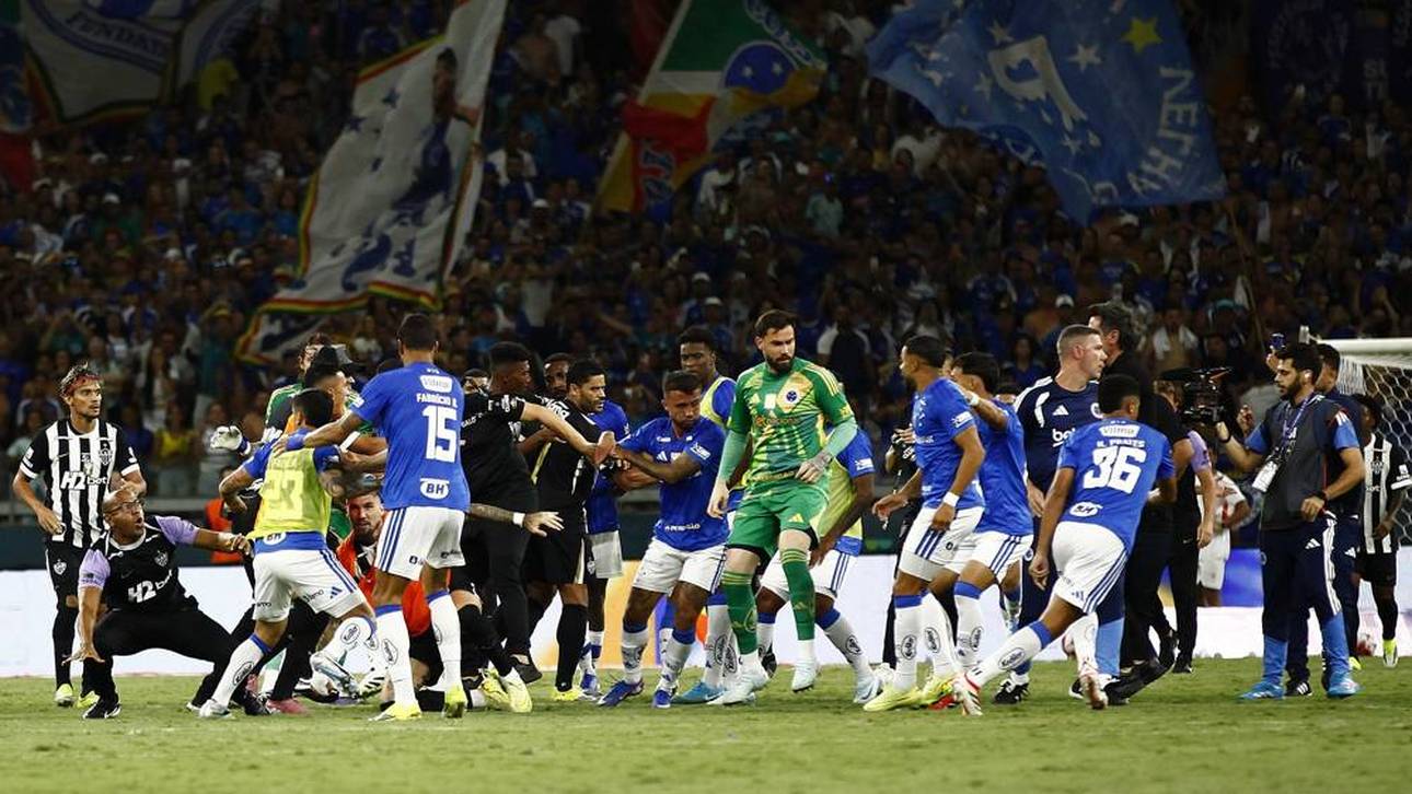 Massenschlägerei! 23 Mal Rot!