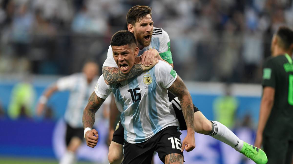 Marcos Rojo kann es nicht. Nach seinem Kreuzbandriss kam er bei Manchester United unter Jose Mourinho nur zu neun Liga-Einsätzen. Moralisch durch sein entscheidendes Tor gegen Nigeria vorne, aber sportlich weit hinten - 4:2 für Frankreich
