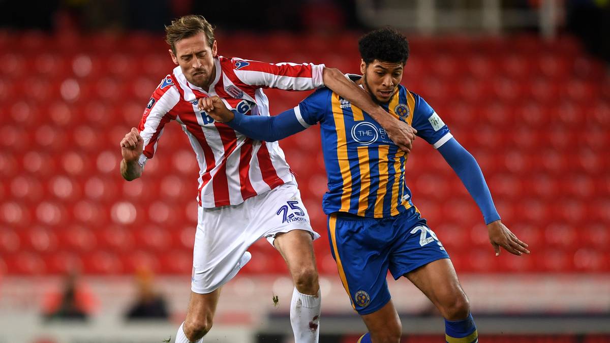 PETER CROUCH ( Stürmer, England): von Stoke City zum FC Burnley, bis Saisonende verliehen