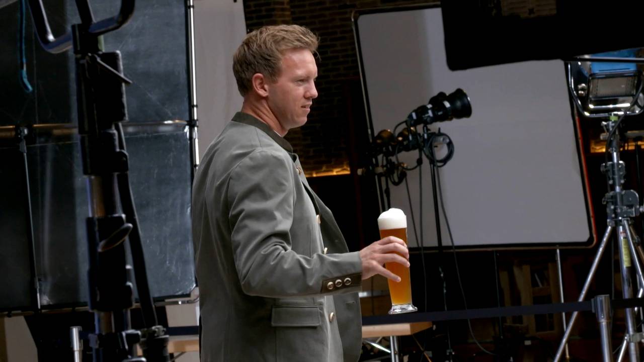 Julian Nagelsmann und der FC Bayern beim Lederhosen-Shooting