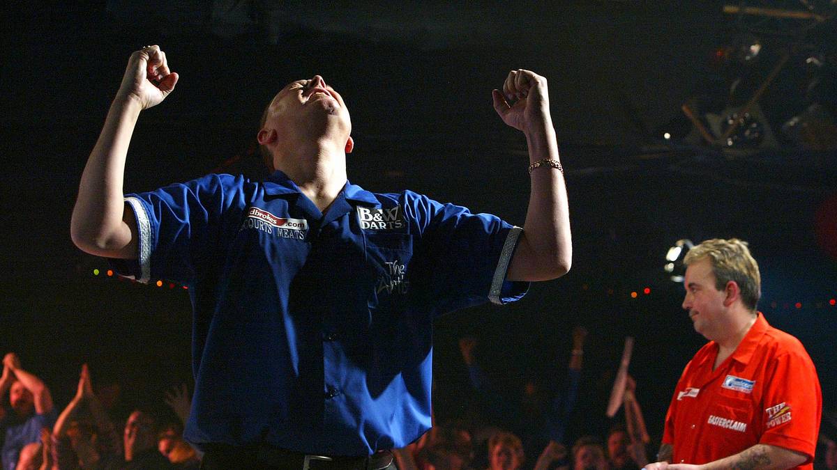 Im Jahr zuvor hatte sich Taylor denkbar knapp John Part aus Kanada geschlagen geben müssen. Und auch 2004 zwingt "The Artist" den Dominator in einem unglaublichen Krimi bis ins entscheidende Sudden-Death-Leg im 13. Satz