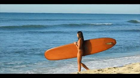 Das schönste Surfer Girl der Woche