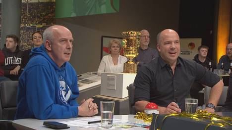Lionel Messi bleibt bei PSG weiter hinter den Erwartungen zurück. Nach seinem verschossenen Elfmeter diskutiert auch der SPORT1 Fantalk: Hat Messi seinen Zenit überschritten?