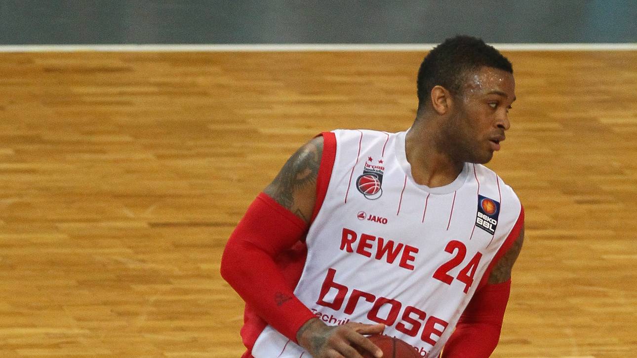 Brose Baskets v Bayern Muenchen - Beko BBL