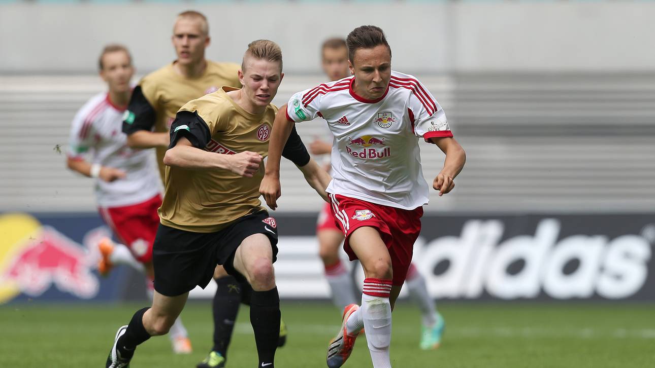 Berater am Pranger: „Kinderhandel“