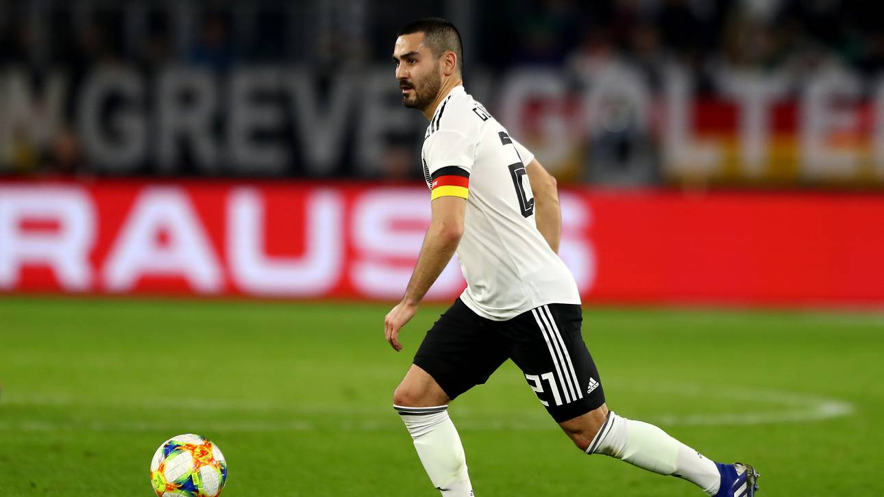 Löw steckt im Mittelfeld-Dilemma