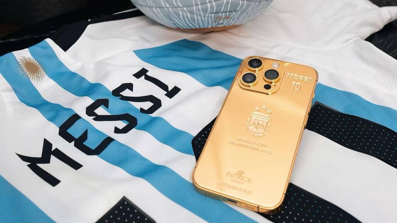 Nach WM-Gewinn: Lionel Messi schenkt Mitspielern und Trainerstab goldene Handys