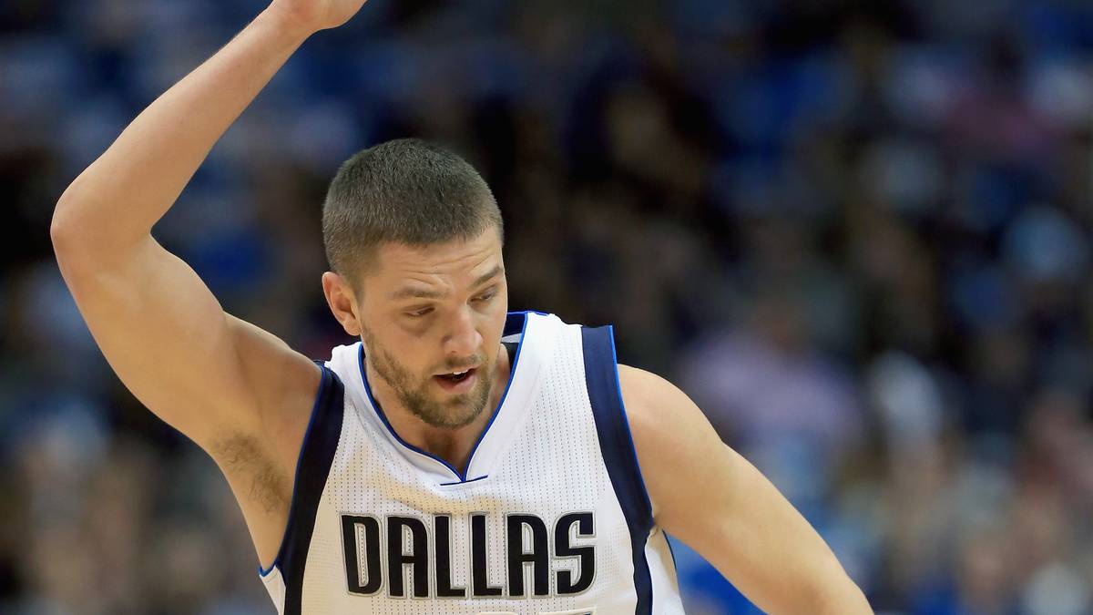 Lange Zeit sieht es dank dem deutschen Star und Topscorer Chandler Parsons gut aus