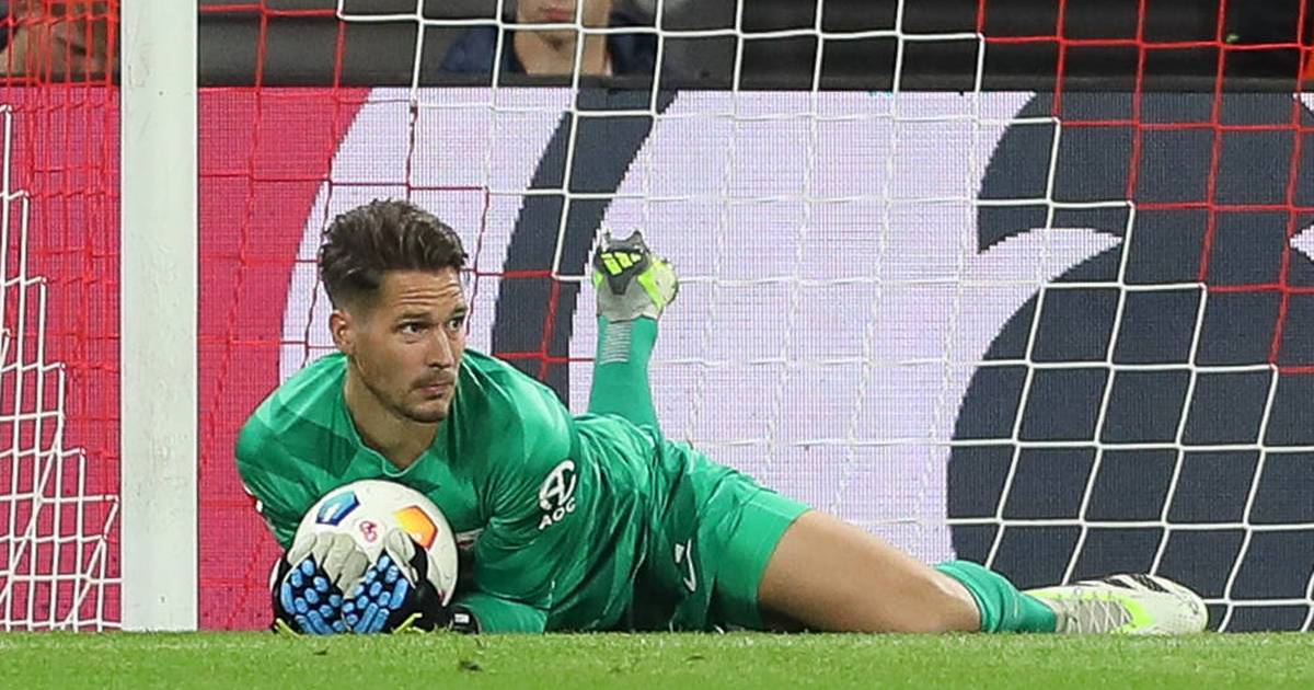 SC Freiburg Goalkeeper’s Surprise Call from DFB Coach: Misunderstandings and Anticipation