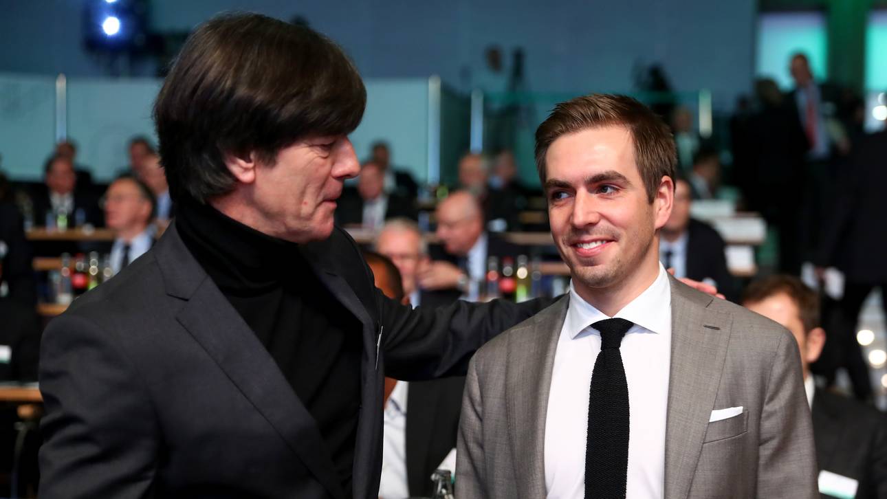 Lahm zum Ehrenspielführer ernannt