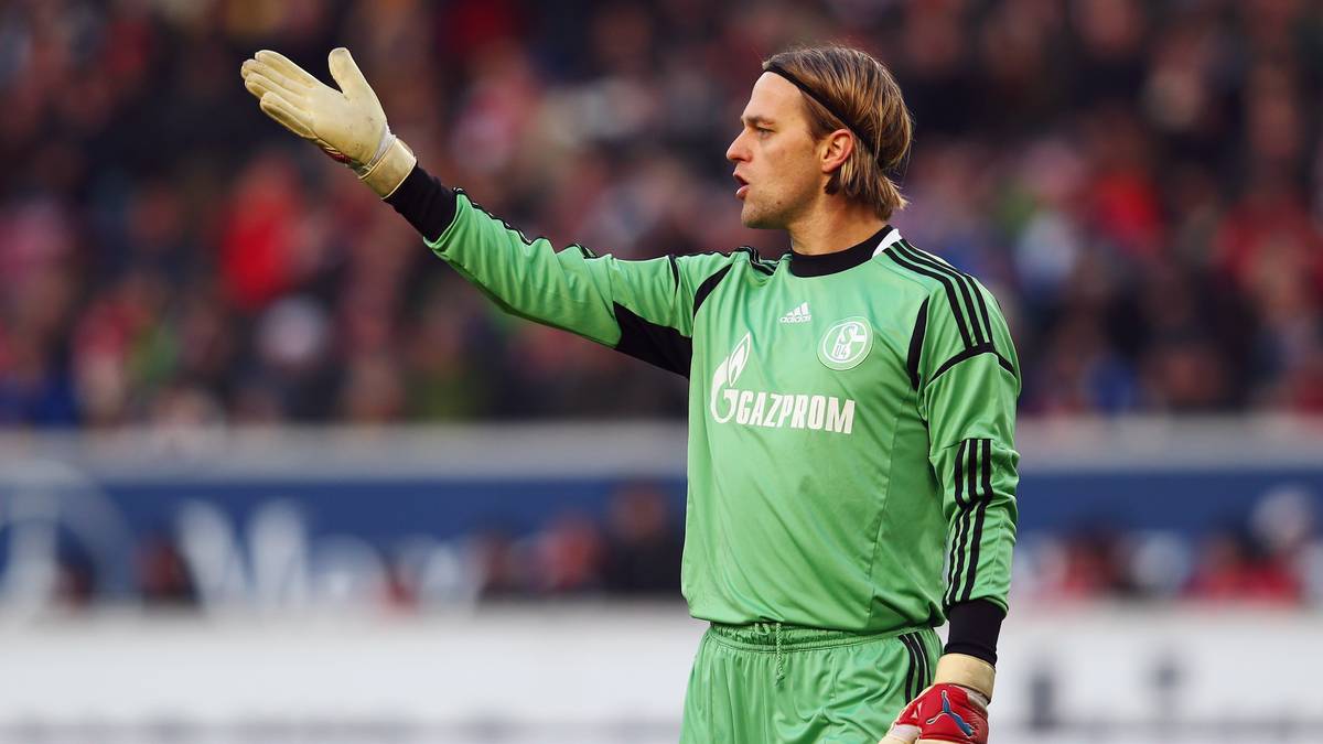 2012/'13 – TIMO HILDEBRAND / LARS UNNERSTALL: Fährmann verlor nach seiner Verletzung den Anschluss, ging sogar nur als Nummer drei in die Saison, absolvierte dabei lediglich zwei Regionalliga-Partien. Zunächst begann Unnerstall im Tor, der Ende des Jahres dann von Hildebrandt (Bild) verdrängt wurde