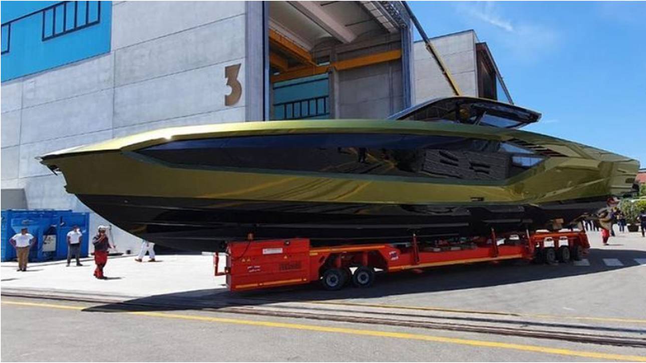 McGregor präsentiert Protz-Yacht