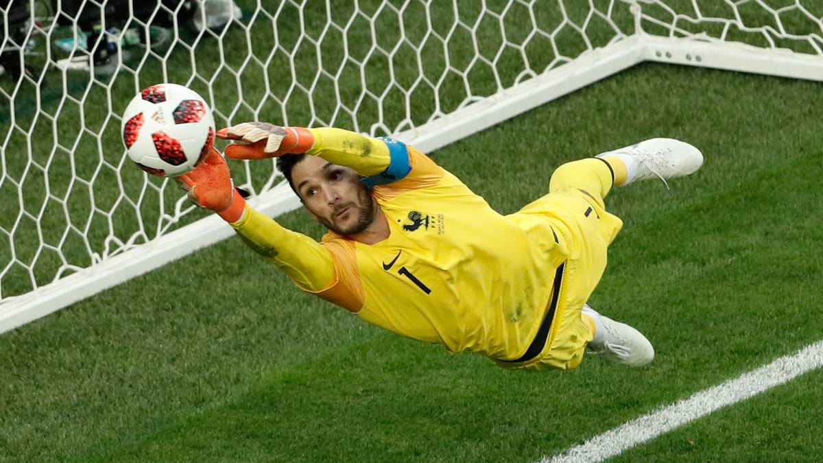 HUGO LLORIS: Der Torwart der Equipe Tricolore hat über seinen Vater katalanische Wurzeln
