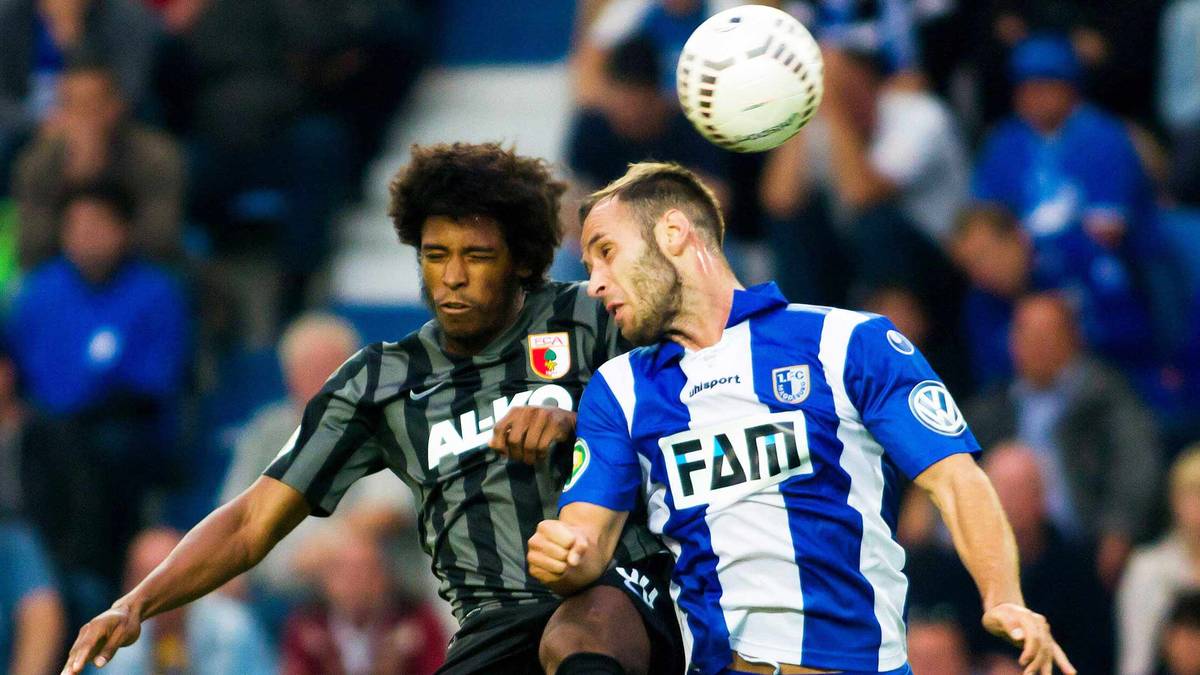 Alles andere als souverän präsentiert sich hingegen der 1. FC Augsburg gegen den 1. FC Magdeburg. Die Schwaben müssen sich nach einer enttäuschenden Vorstellung beim Regionalligisten geschlagen geben