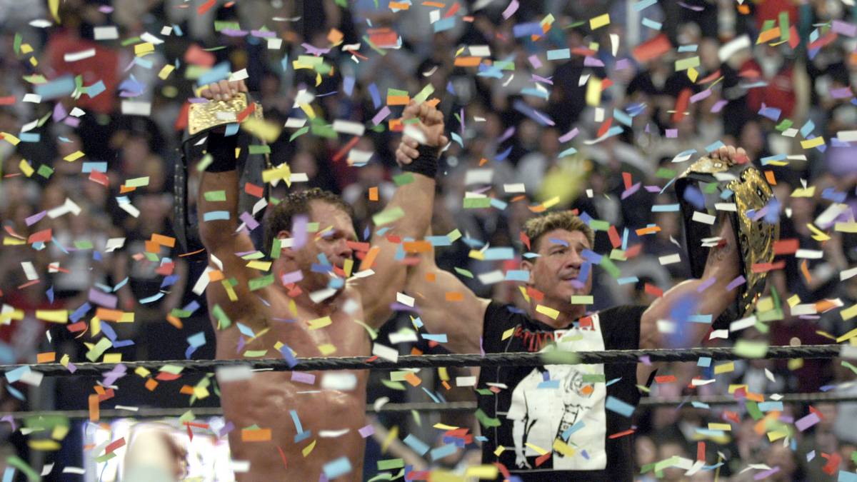 WRESTLEMANIA XX: CHRIS BENOIT besiegt SHAWN MICHAELS, TRIPLE H. Ein damals bei WWE-Fans viel bejubeltes Bild, das einen bitteren Nachgeschmack hatte. Benoit, über Jahre hinweg einer der besten Wrestler der Liga, wurde 2004 mit dem Gewinn des World Titles belohnt