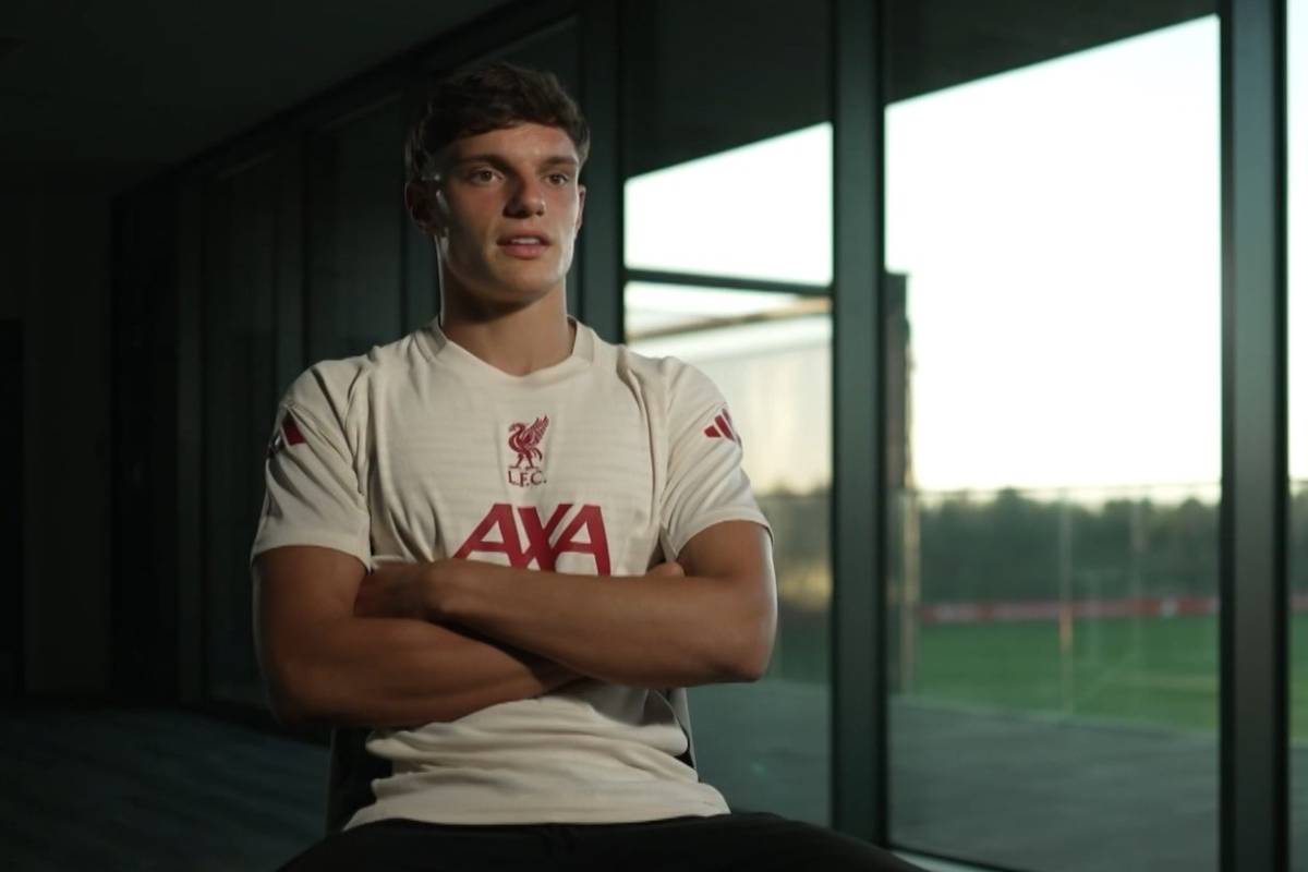 Für rund 30 Millionen Euro wechselt Giovanni Leoni von Parma Calcio zum FC Liverpool. Der Italiener erzählt, was er dachte, als er vom Interesse der "Reds" erfuhr.