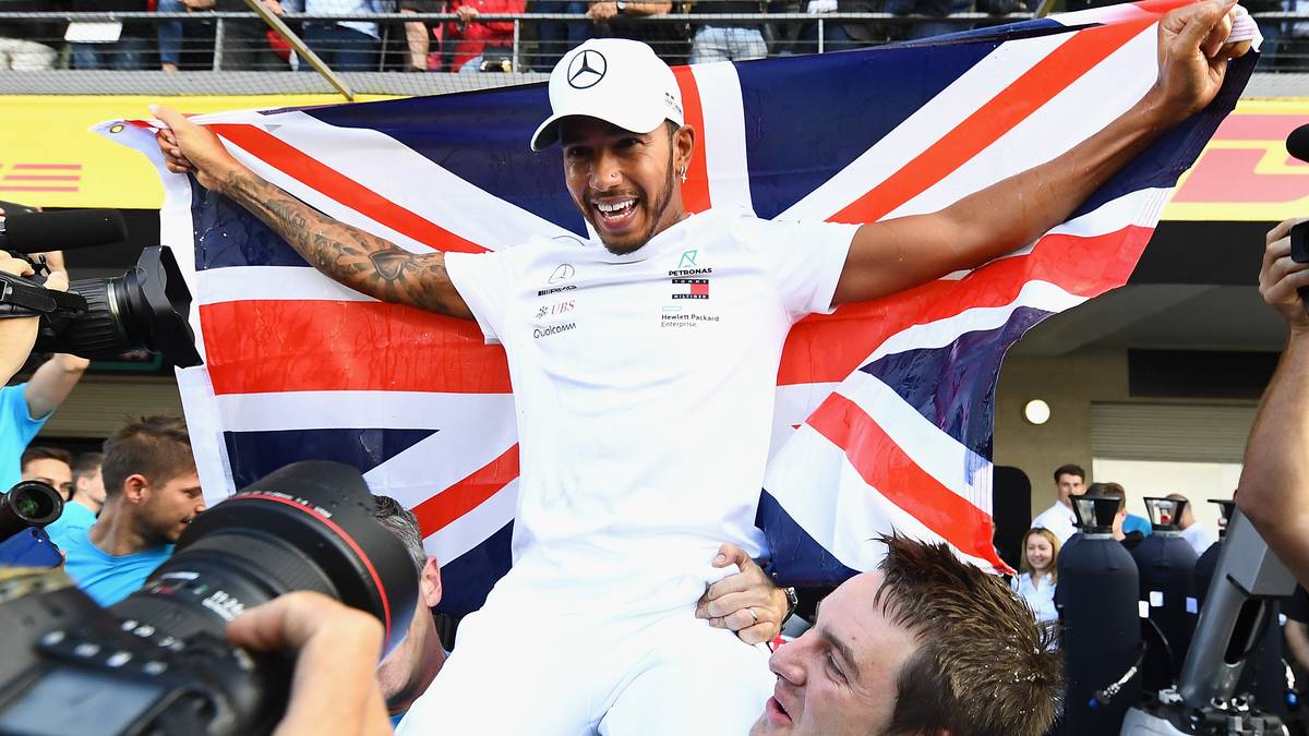 HAMILTON - Aber auch hier ist der Brite mittlerweile an Schumacher vorbeigezogen. Ganze 4.165,5 Punkte hat er in der Königsklasse des Motorsports schon gesammelt. Dabei profitiert Hamilton aber auch davon, dass es mittlerweile mehr Rennen pro Saison gibt