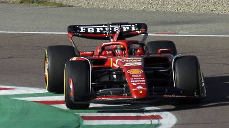 Der neue Ferrari SF-24 beim Shakedown in Maranello