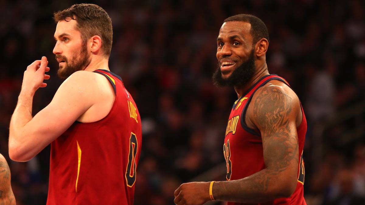 Besonders die Defense bereitet allerdings Sorgen. Dennoch: Durch die Verletzungen in Boston und die Zweifel an den Toronto Raptors sind die Cavs auch nach Meinung von Kobe Bryant "gefährlich" und ein heißer Anwärter auf die Finals. PLAYOFF-PROGNOSE: 4:2-Sieg gegen die Indiana Pacers