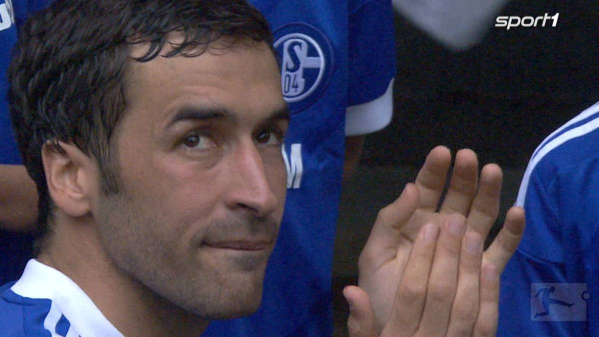 Am 28. April 2012 trifft Raul bei seinem letzten Spiel für Schalke. Die Königsblauen bereiten der Sturmlegende einen emotionalen Abschied.