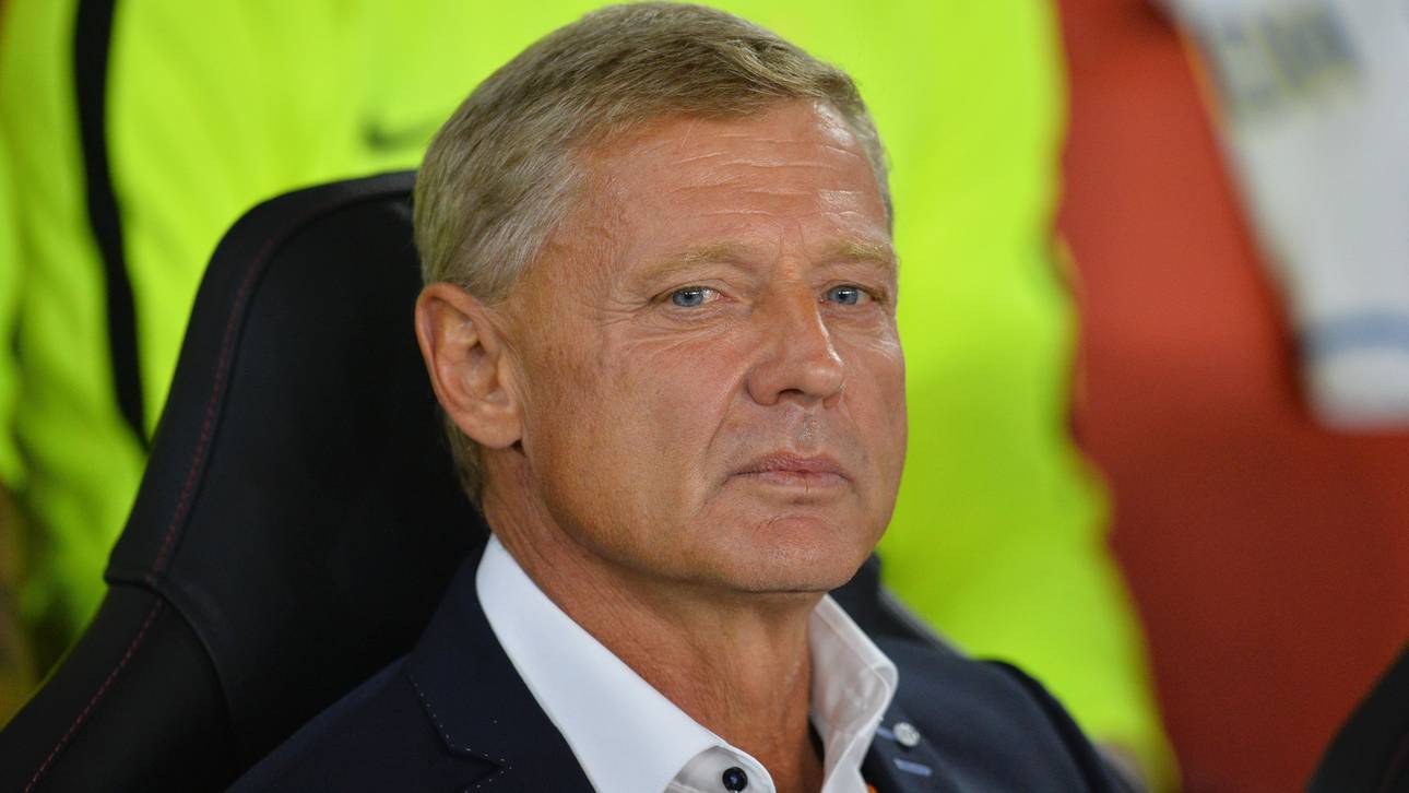 Rosicky-Klub wirft Trainer raus