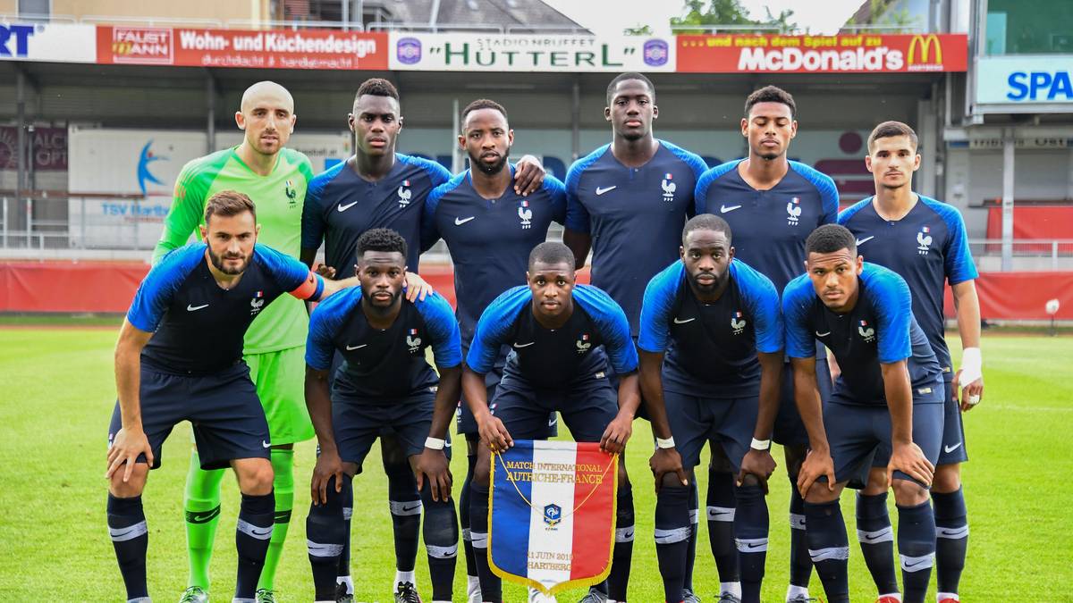 Zwar fehlen der theoretisch spielberechtigte PSG-Superstar Kylian Mbappé und Dortmunds verletzter Abdou Diallo - eigentlich Kapitän des Teams -, aber dennoch hat Trainer Sylvain Ripoli noch genug hoffnungsvolle Juwele aus verschiedenen europäischen Ligen versammelt, um in der England-Gruppe C mitreden zu können