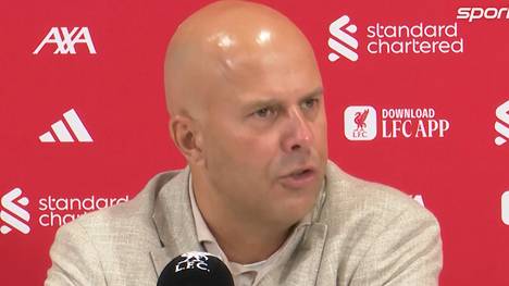 Arne Slot erklärt nach dem 2:1-Sieg im Merseyside-Derby die Notwendigkeit von zwei Mittelstürmern in der Premier League. Der Verein wusste, welche Qualitäten Ékitiké und Isak mitbringen würden.