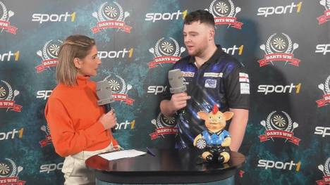Josh Rock steht in der zweiten Runde der Darts-WM und trifft hier auf Callan Rydz. Beide gelten als Shooting-Stars des Dartssports. 