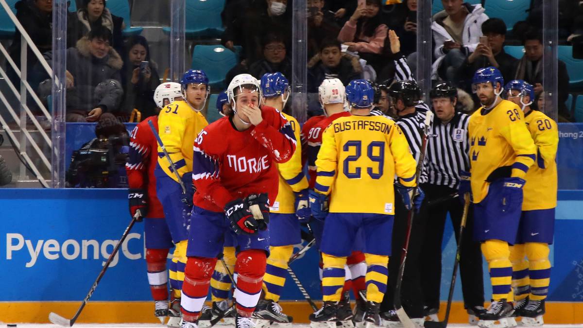 Glücklicherweise ist dem 31-Jährigen nichts schlimmeres passiert. Die scharfe Kufe bekam der Norweger offenbar nicht direkt ab