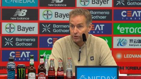 Robert Andrich spielt in den vergangenen Wochen bei Bayer Leverkusen auf einer neuen Position und überzeugt mit starken Leistungen. Leverkusen-Coach Hjulmand schwärmt von seinem Kapitän und hebt dessen Führungsqualitäten hervor.