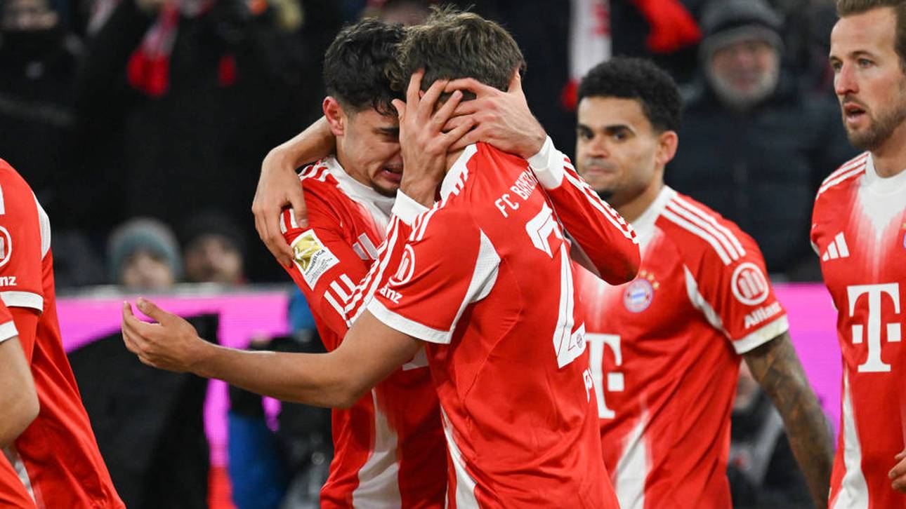 Aleksandar Pavlovic jubelt mit Tom Bischof