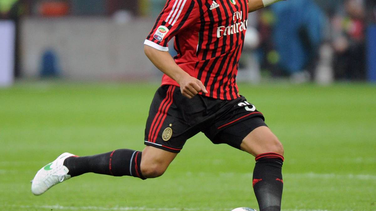 PLATZ 13: Noch ein PSG-Transfer: Verteidiger Thiago Silva, Ex-Kapitän Brasiliens, kam 2012 vom AC Mailand, ebenfalls für 42 Millionen Euro