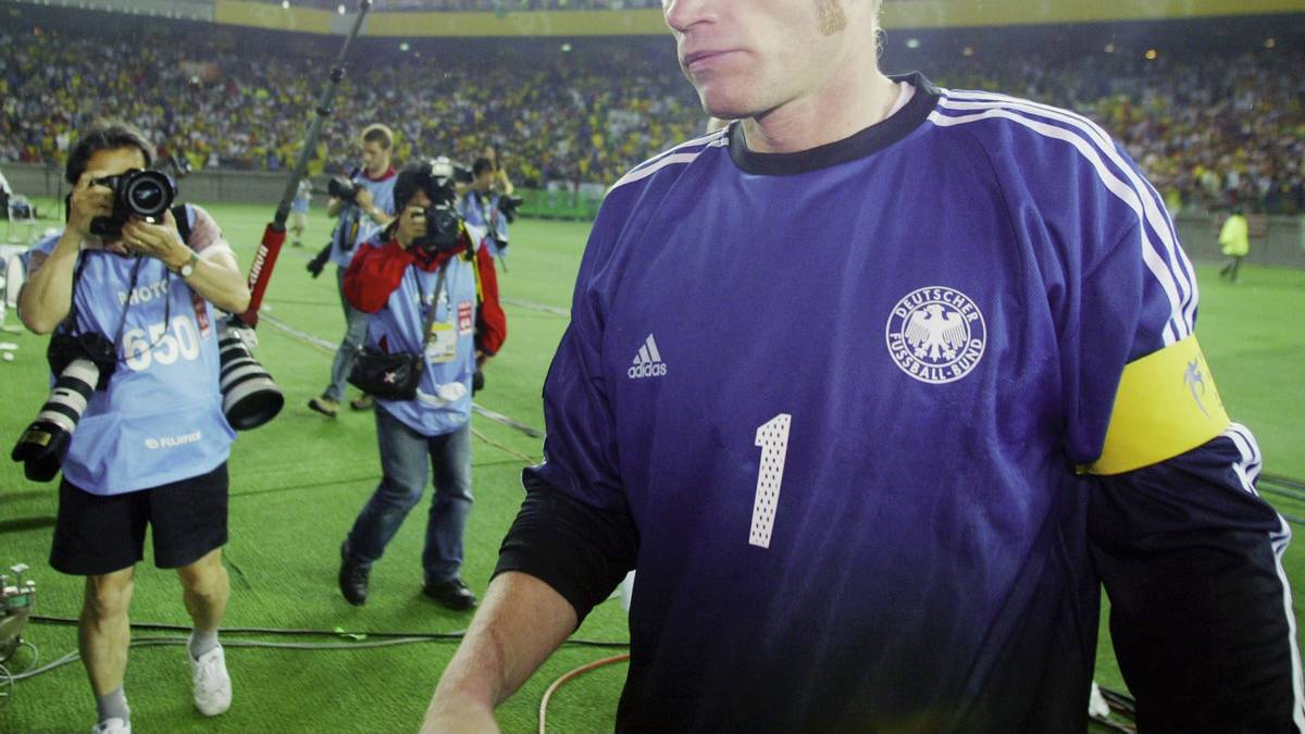 PLATZ 9 - OLIVER KAHN (86 Länderspiele/0 Tore): Der "Titan" feierte große Erfolge mit dem FC Bayern, in der Nationalelf verpasste er 2002 den WM-Triumph auf tragische Weise, als sein Patzer die 0:2-Finalniederlage gegen Brasilien einleitete