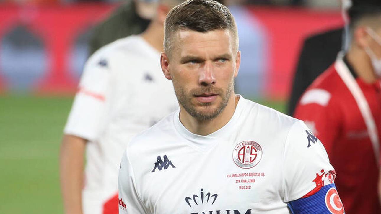 Podolski stellt FC-Präsidenten bloß