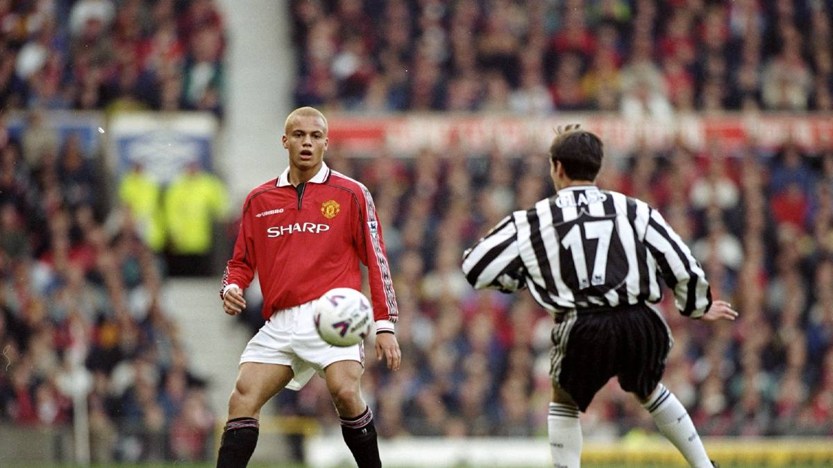 WES BROWN: Kam 1996 aus der eigenen Jugend zu den Profis von Manchester United und blieb bis es ihn 2011 zum AFC Sunderland verschlug. Brown beendete im Sommer 2018 nach einem Jahr als Profi in Indien seine Karriere. 